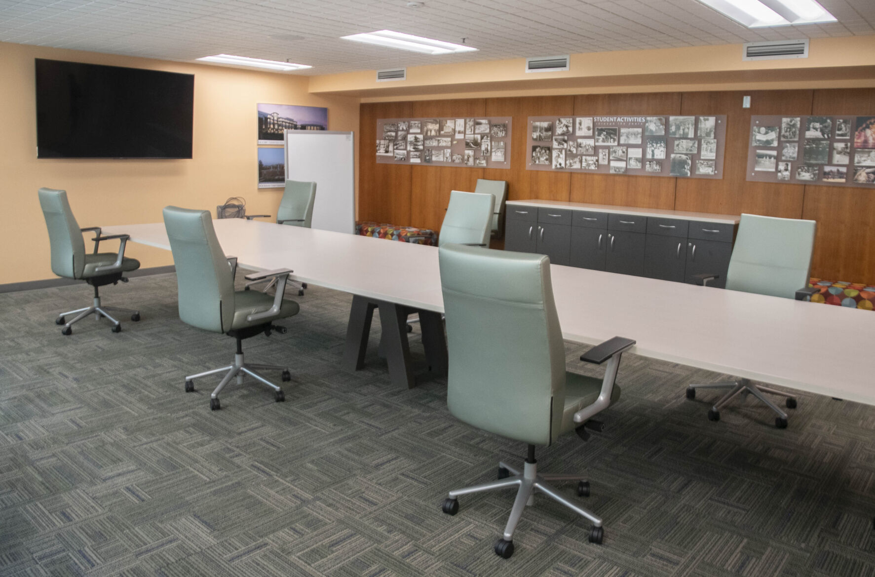 HUB, conference room
